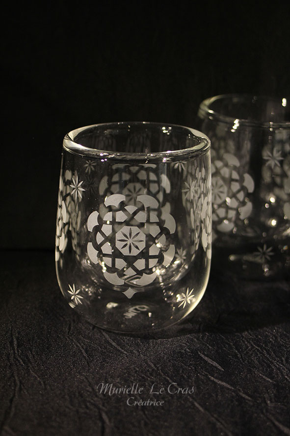 Verres à expresso double paroi personnalisés avec un motif marocain, gravé.