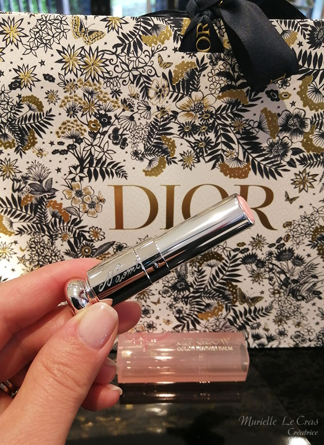 Tube de rouge à lèvres Dior, personnalisé avec un prénom gravé.