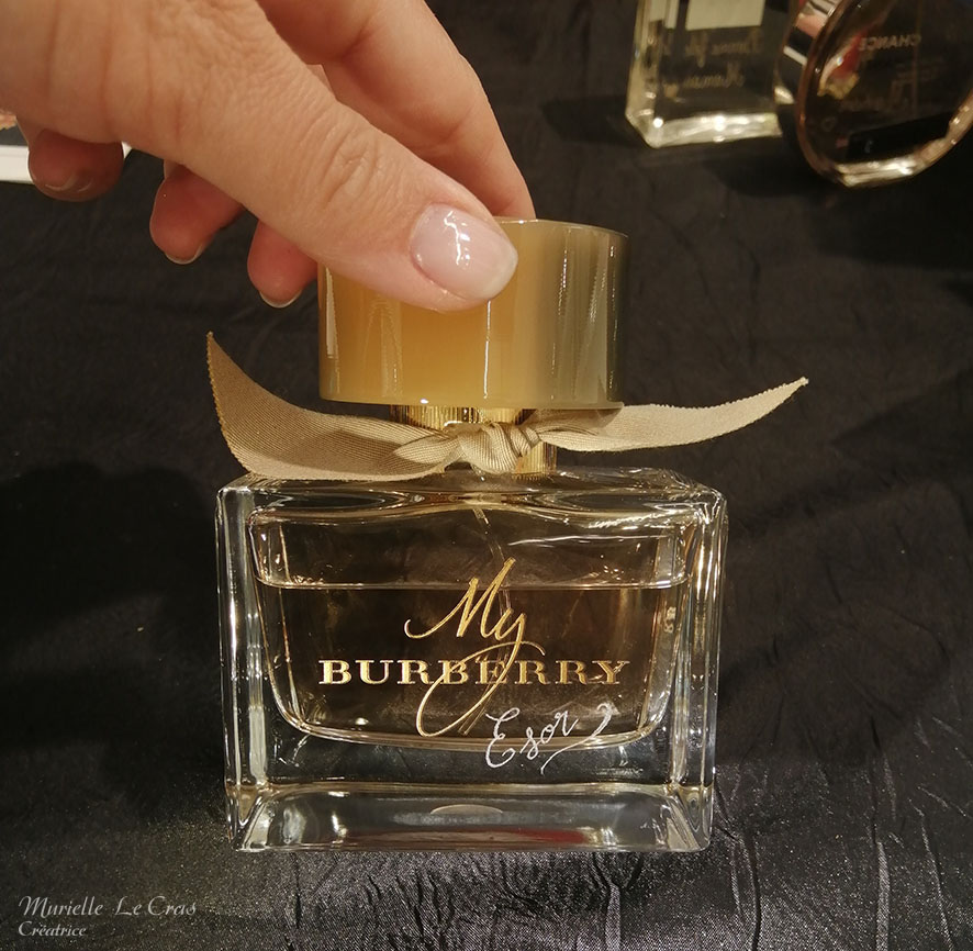 Flacon de parfum My Burberry, personnalisé avec un prénom gravé.