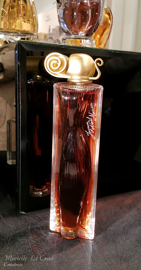 Flacon de parfum Organza de Givenchy, personnalisé avec Joyeux Noël Maman gravé.