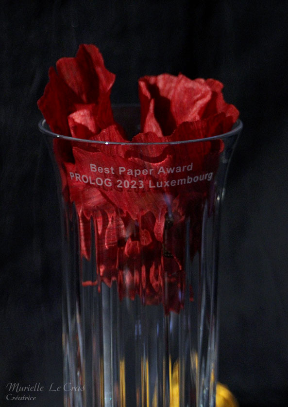 Vase en cristal de Baccarat gravé et personnalisé à offrir en cadeau pour le trophée de l'événement Prolog