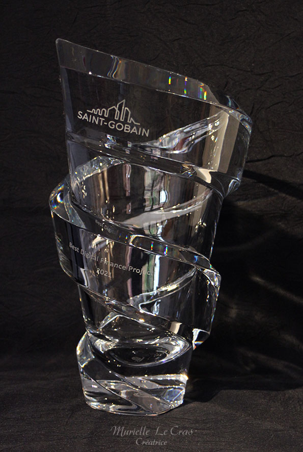 Vase en cristal de Baccarat personnalisé pour un trophée en cadeau de la Société Saint Gobain
