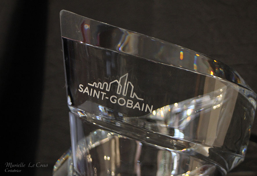 Vase en cristal de Baccarat personnalisé pour un trophée en cadeau de la Société Saint Gobain