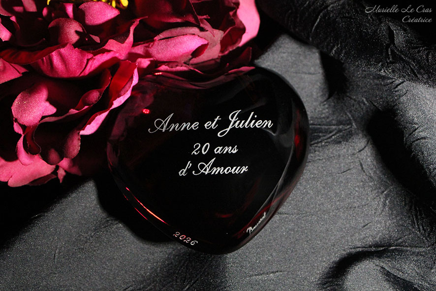 Cœur Amor rouge, en cristal de Baccarat, personnalisé pour la date anniversaire de 20 ans de mariage